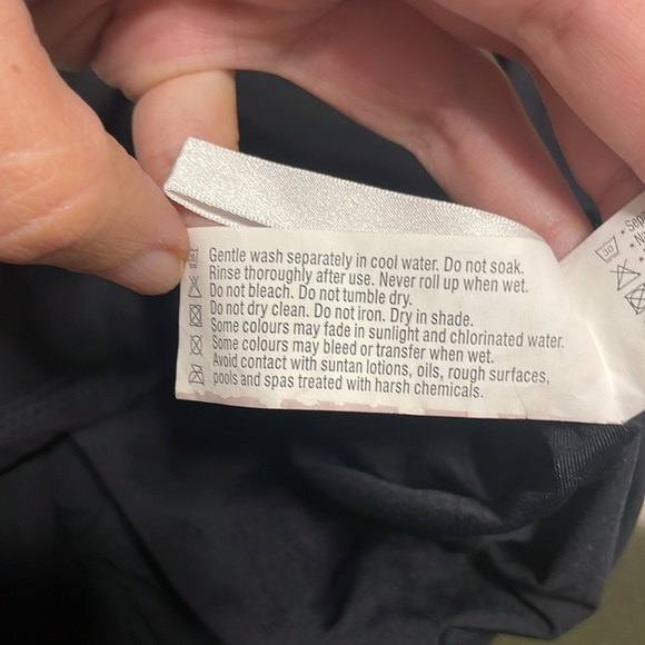 Barely Used in Excellent Condition Seafolly Lace Up Halter Maillot Swimsuit - Picture 8 of 11